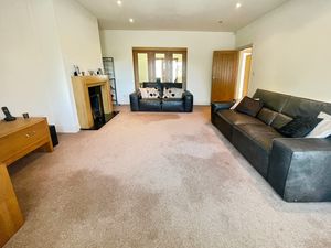 Lounge- click for photo gallery